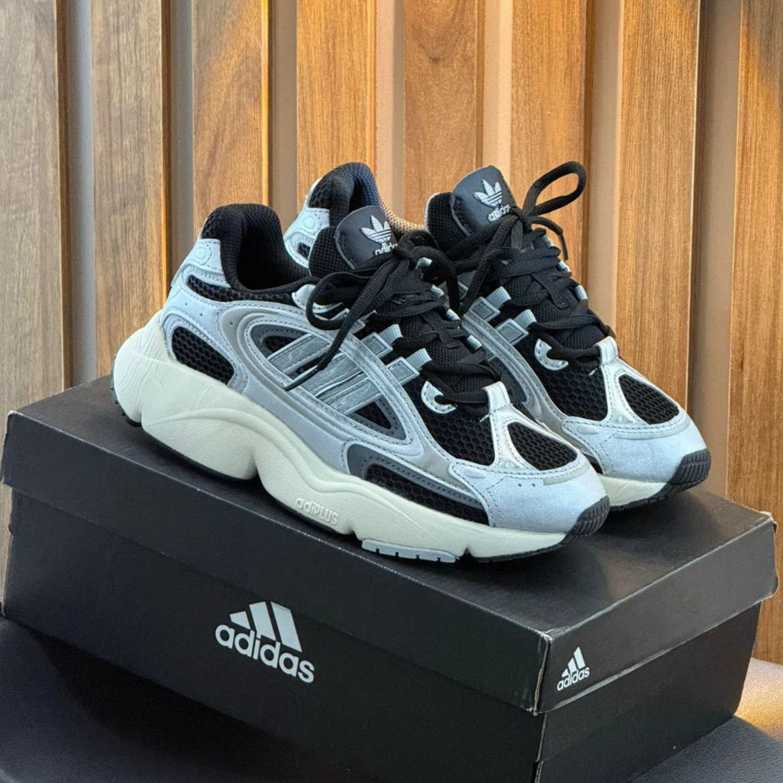 ADIDAS OZMILLEN