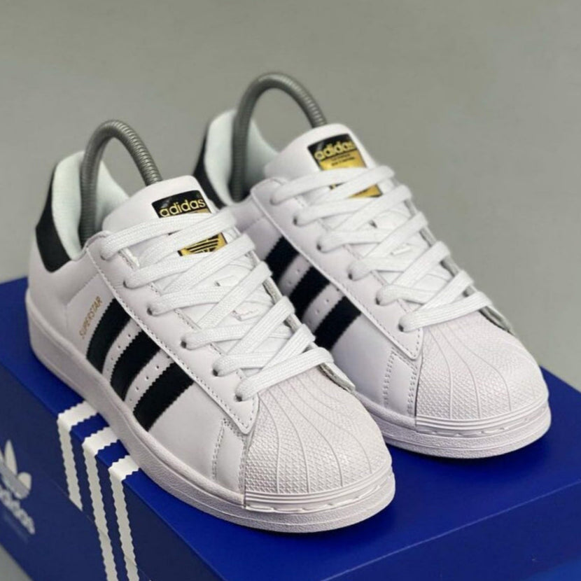 SUPERSTAR